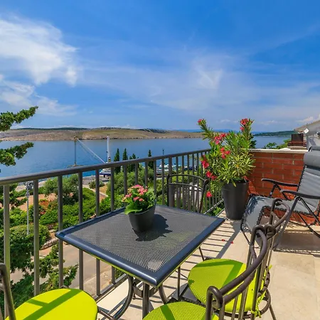 Viktorija Apartamento Jadranovo