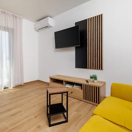 Viktorija Apartamento *