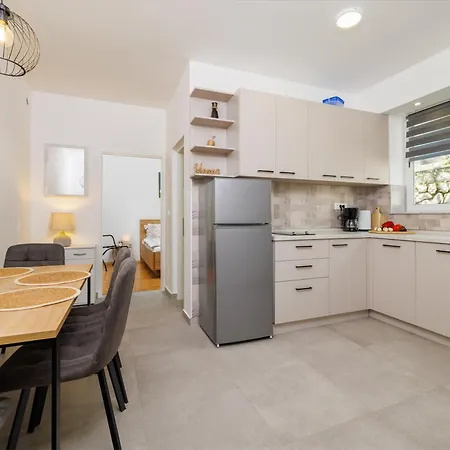 Viktorija * Jadranovo