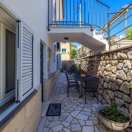 Viktorija Apartamento *