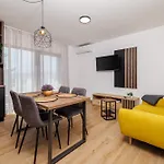 Viktorija Apartamento *