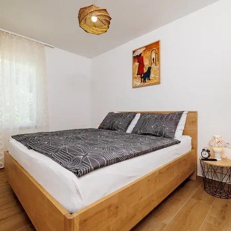 Apartment Viktorija *