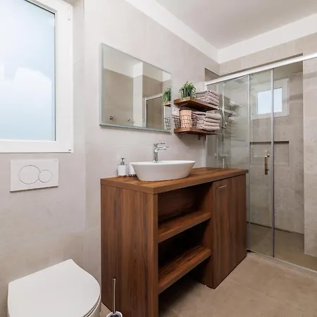Apartment Viktorija Jadranovo